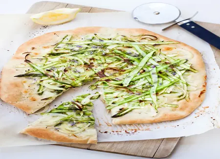 Pizza aux asperges