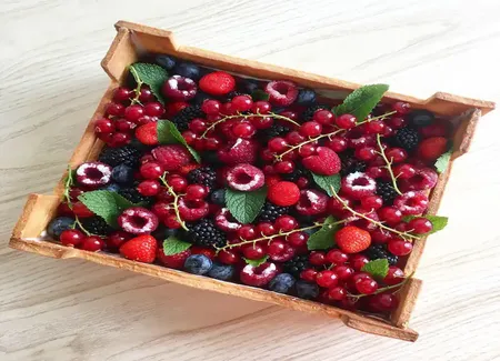 Gâteau cagette de fruits de véro les mains dans la farine
