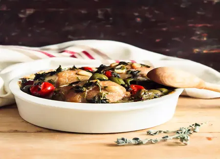 Cuisses de poulet aux olives et estragon