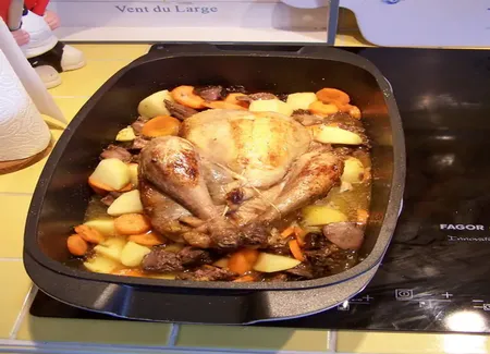 Pintade farcie aux pruneaux