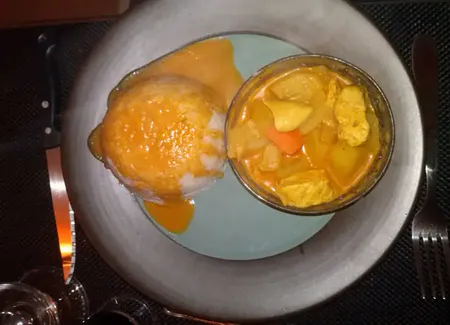 Curry de poulet à la citronnelle de ma grand-mère