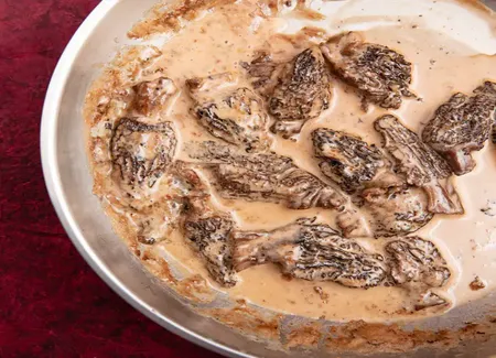 Sauce au comté et aux morilles