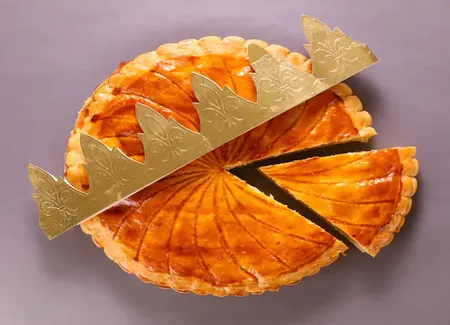 Galette des rois aux pralines roses et crème patissière