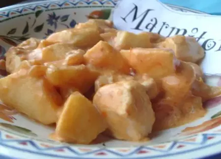 Poulet au curry et tomates