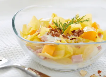 Salade d’endives à la mangue et au jambon
