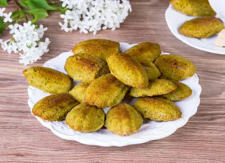 Madeleines salées au pesto et pignons de pin (5ème rencontre marmiton)