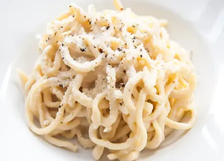 Spaghetti cacio e pepe