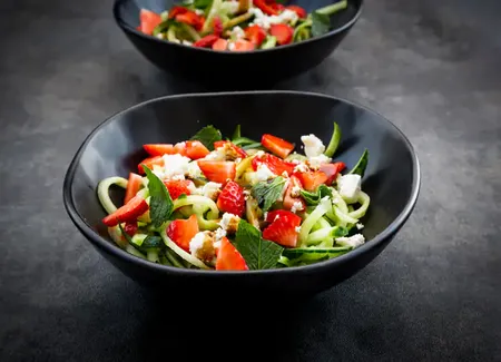 Salade concombres et fraises