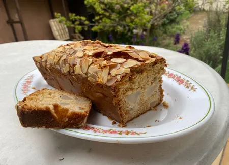 Cake aux poires, à l'amande et à la vanille
