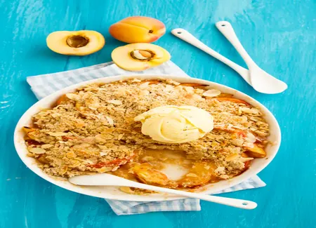 Crumble abricots noisettes
