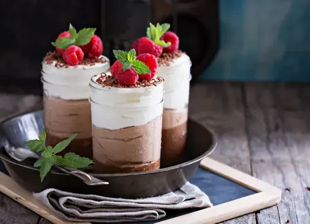 Verres des amoureux ( tiramisu nutella et framboise )