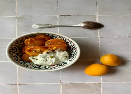 Abricots rôtis au miel et ricotta à la fleur d'oranger