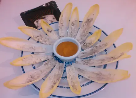 Apéritif endives roquefort miel
