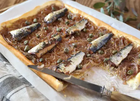 Tarte aux sardines et au fromage ail et fines herbes