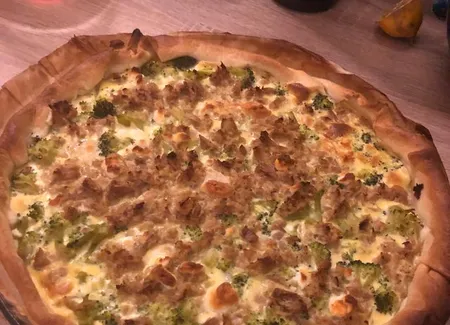 Quiche brocoli thon crevettes