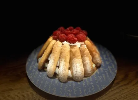 Charlotte aux fruits rouges et gervita ultra simple