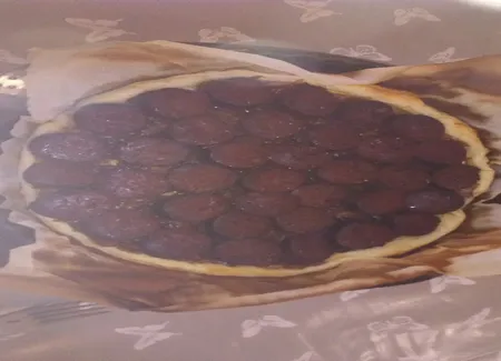 Tarte feuilletée au boudin et à la compotée d'oignons