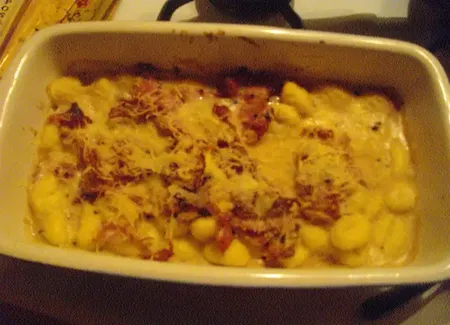 Gratiné de gnocchi et jambon cru