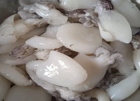 Blanquette de seiche au safran et aux champignons