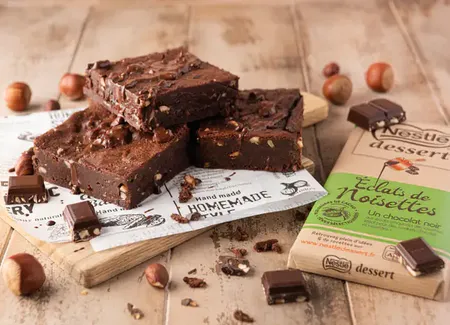 Brownie au chocolat éclats de noisettes nestlé dessert®