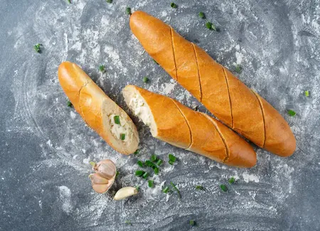 Baguette fourrée au saint moret et au jambon