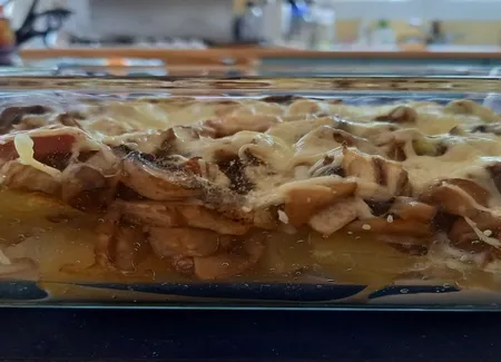 Gratin de pommes de terre et champignons au parmesan