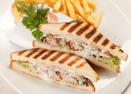 Sandwich au thon et curry