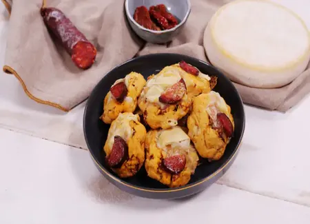 Cookies chorizo reblochon aop