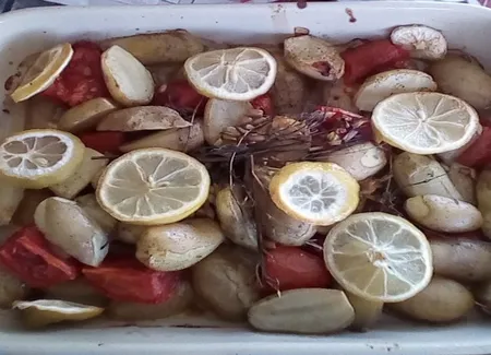 Gratin de pommes de terre à la tomate et au citron