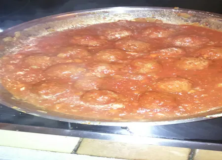 Sauce bolognaise aux boulettes de viande