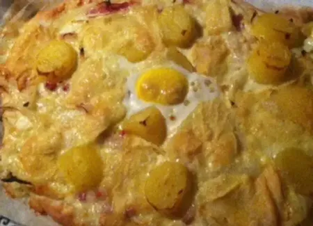 Pizza savoyarde crème fraîche et lardons