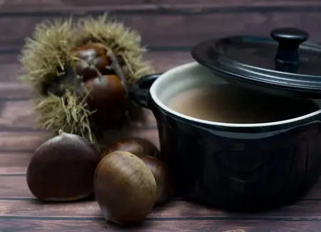Velouté de châtaignes au foie gras