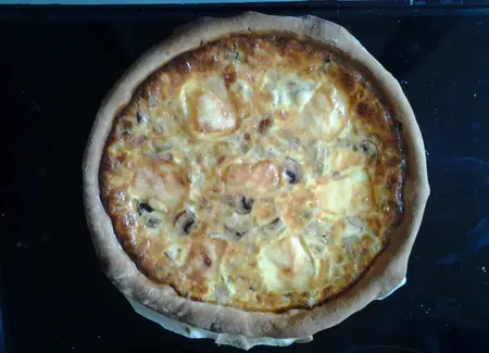 Tarte aux poireaux champignons et saint-nectaire