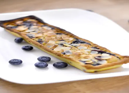 Tarte amande et cassis