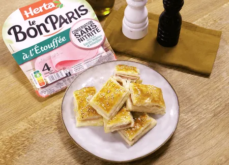Carrés feuilletés à partager fromage frais emmental et jambon
