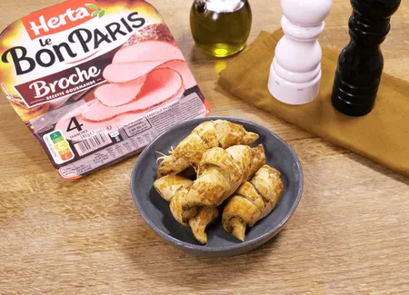 Croissants fourrés pesto verde, jambon et emmental râpé