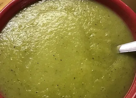 Velouté de courgettes à l'estragon