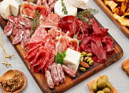 Plat de charcuterie maison