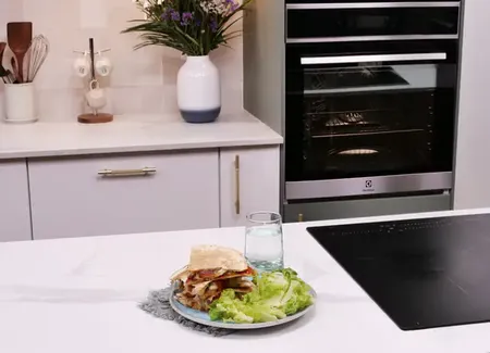 Quesadillas aux restes de poulet et légumes