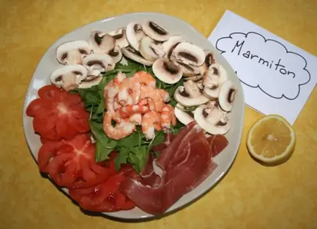 Salade d'été champignons crevettes roquette