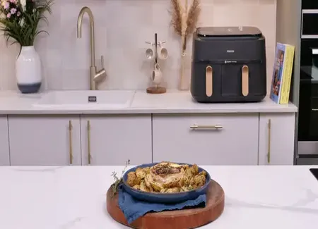 Camembert rôti et pommes de terre aux herbes au airfryer