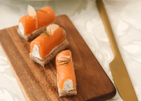 Bûche salée trompe l'oeil au saumon fumé