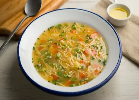Soupe réconfortante aux vermicelles au thermomix