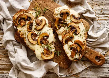 Tartine au four (tomate, champignon, jambon, fromage)