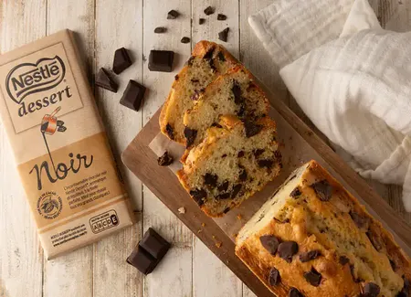 Gâteau au yaourt et pépites de chocolat nestlé dessert®