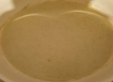 Soupe veloutée de céleri aux champignons