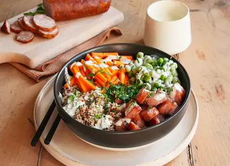 Buddha bowl printanier à la saucisse de morteau