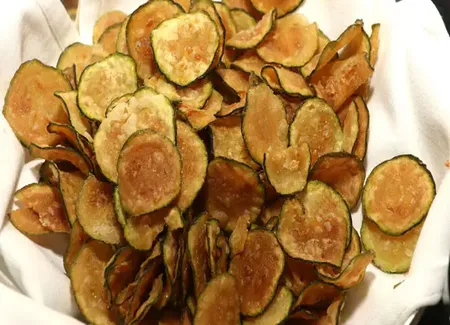 Chips de courgette au four