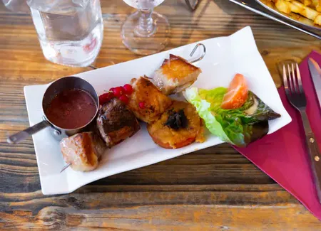 Brochette de magret de canard marinées