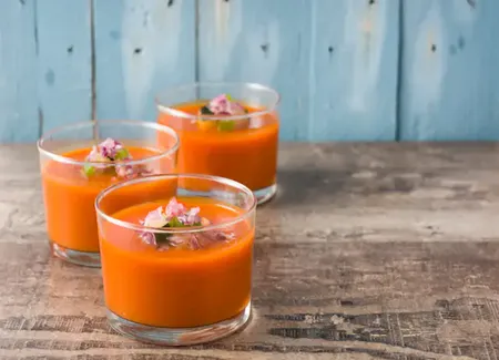 Verrine au fromage de chèvre-tomate